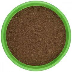 Minerální liz ve kbelíku